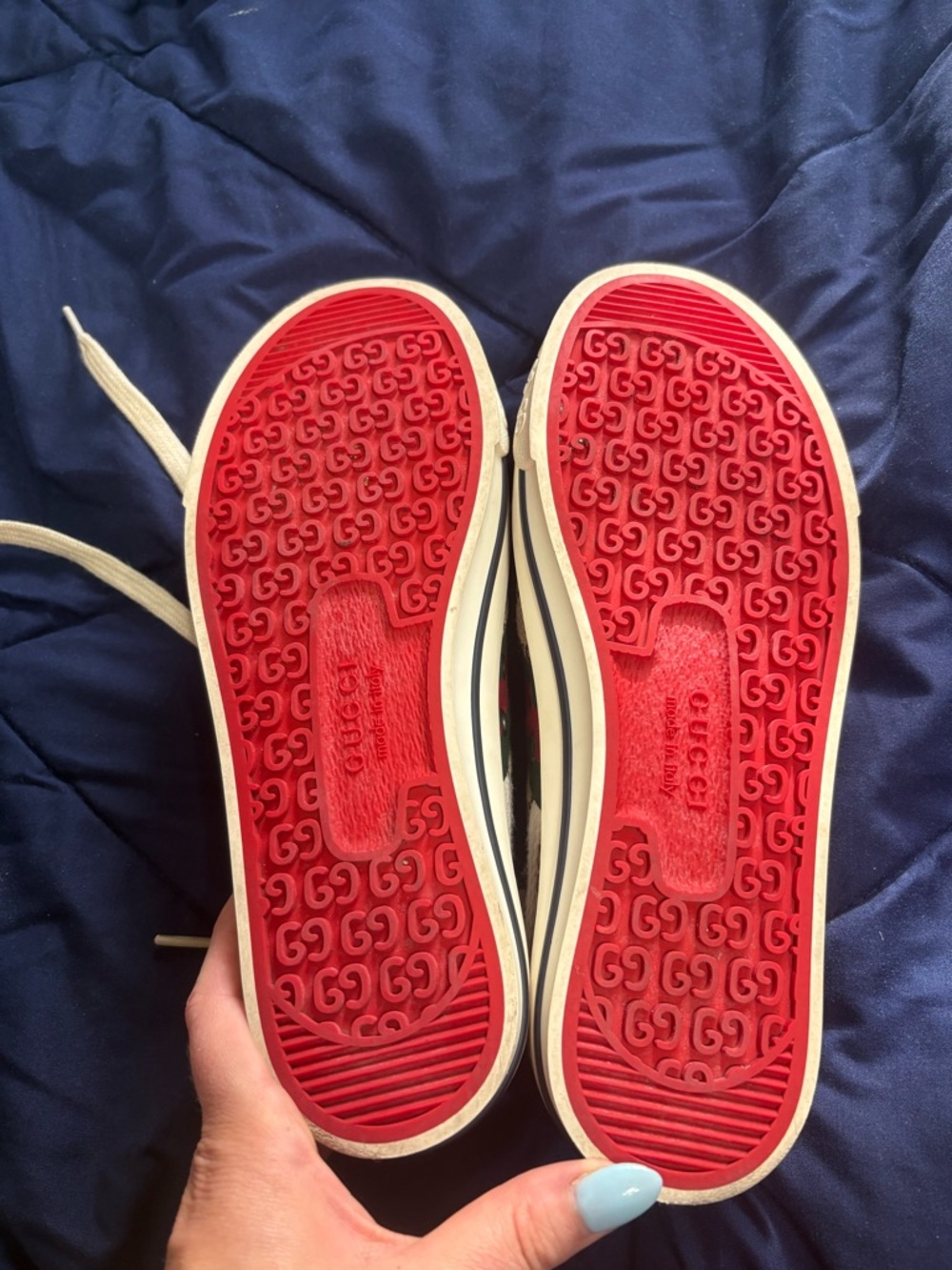 Gucci Beige Monogram Low-Top Sneakers with Green & Red Stripe - Picture 4 of 4